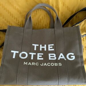 Marc Jacob’s green tote